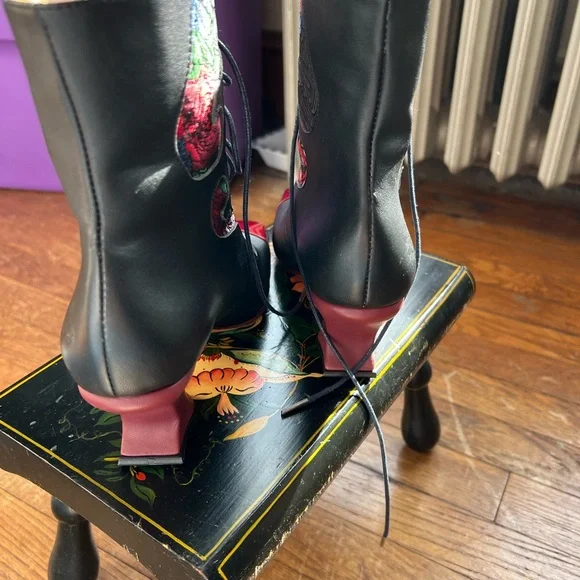 John Fluevog Black and Red Heels - Picture 6 of 9